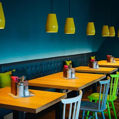 Hotel Vienna House Easy By Wyndham Friedrichshain 3*